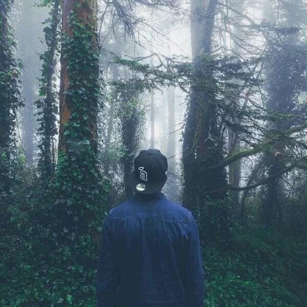 心理测试:凭感觉选一个男生背影,测你爱的那个人会离开吗