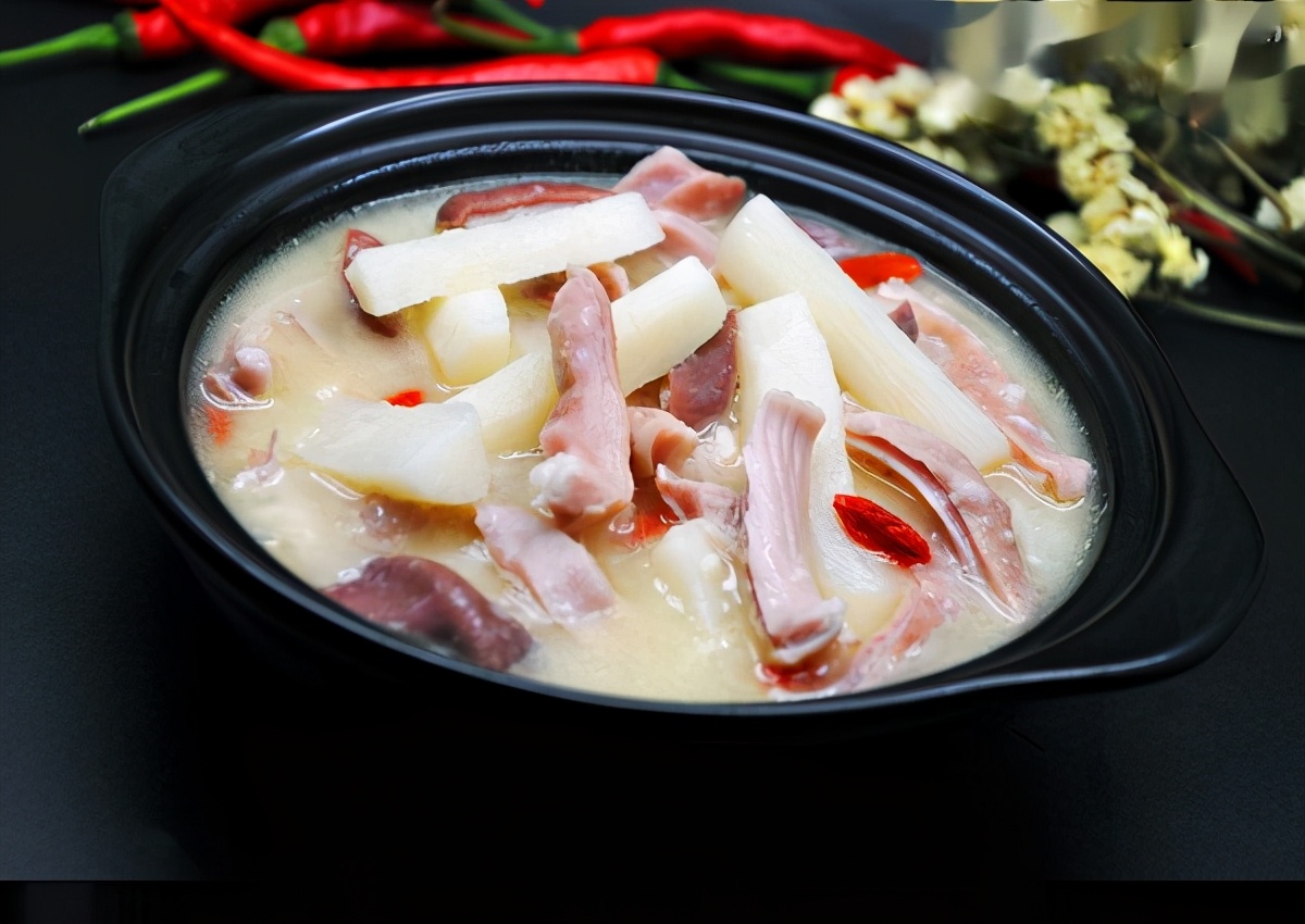 教你营养美味的山药栗子猪肚煲,香而不腻又能解馋,家人特喜欢