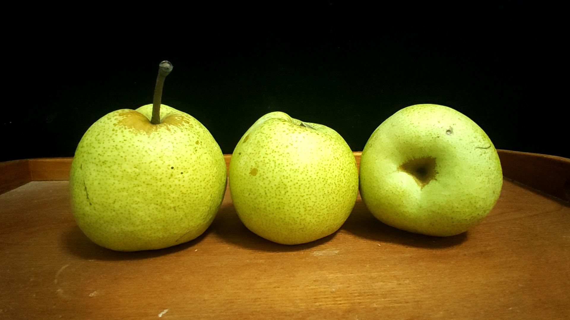 如何挑梨甜,梨子怎么挑选甜的