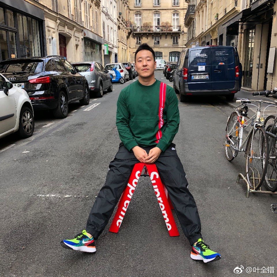 坐拥百万粉丝曾被1亿人骂上热搜如今参与设计顶级球