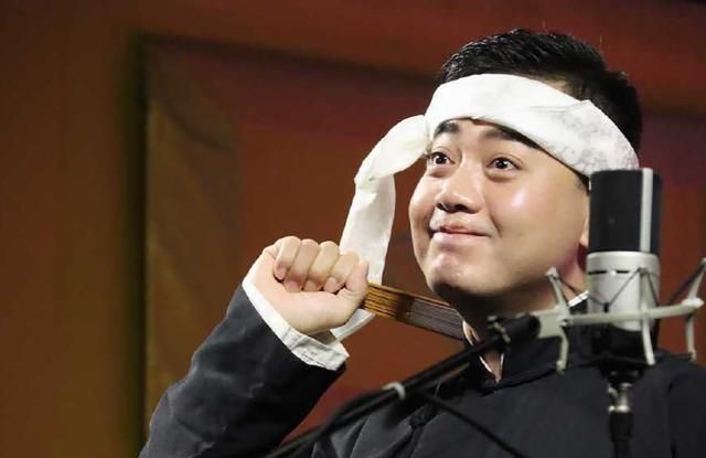 德云社"云"字科发力,孔云龙扒马褂"威力"不减,勇闯喜剧人