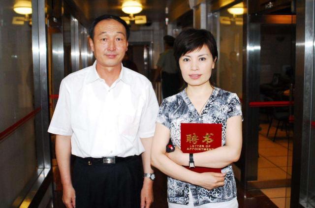 59岁的李瑞英隐瞒了三十多年青梅竹马的老公是熟悉的他