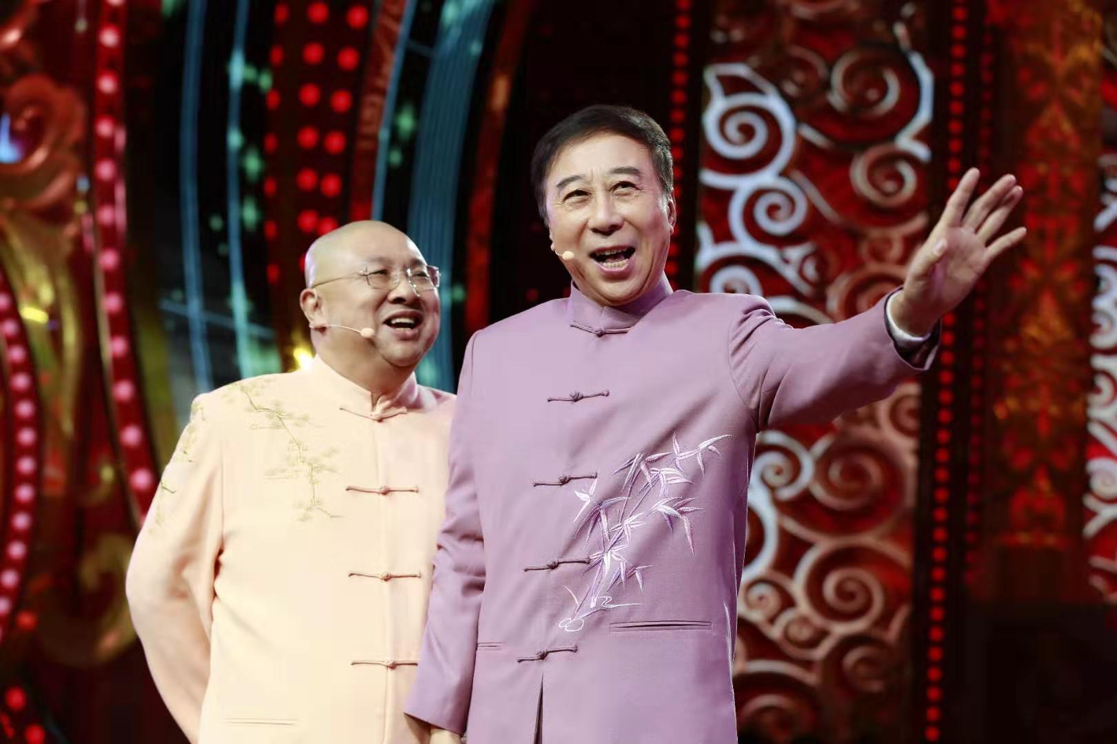 不愧是辽宁春晚!13个节目8个相声小品,冯巩说相声,宋小宝压轴