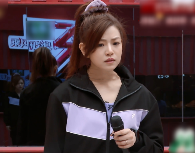 还在说陈妍希配不上陈晓看清她的练习室生图误会有点大