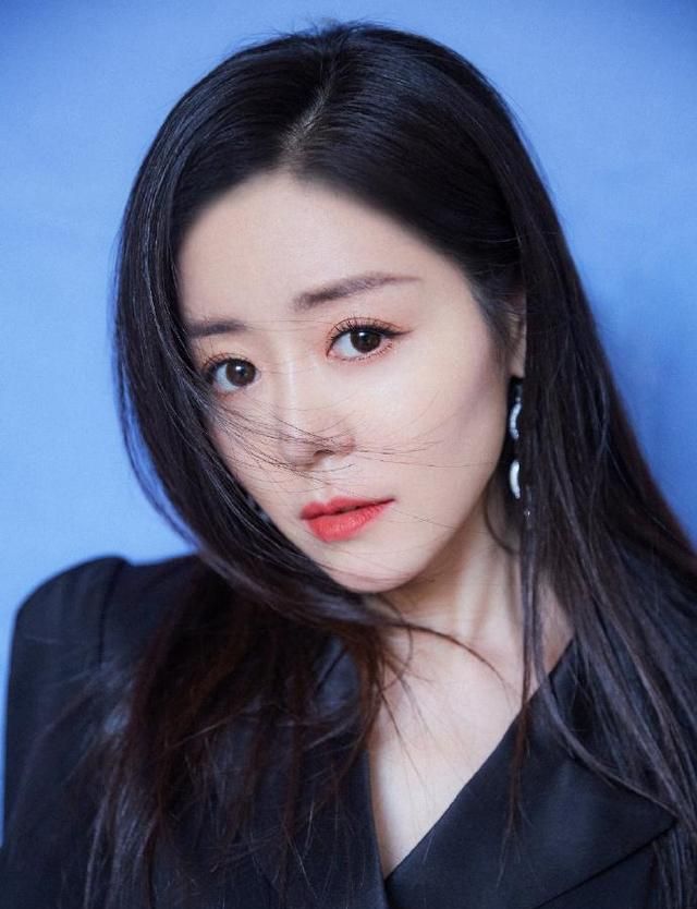 初代超女冠军安又琪揭开了职场残酷真相