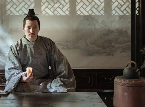 南宋最崇拜岳飞的大臣,同样被主和派害死,却一直被视为奸臣