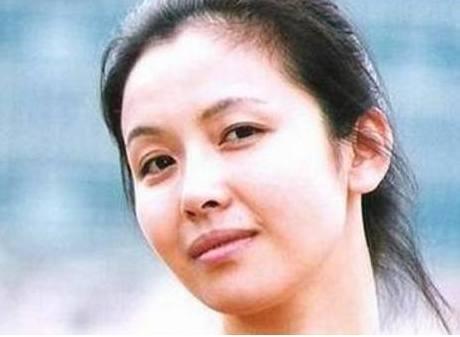 20岁与葛优搭戏成名,当红时因病隐退|王澜|葛优|当红_新浪新闻