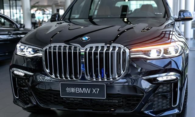 是宝马旗下全新六/七旗舰级suv车型,也是宝马旗下首款全尺寸大型suv