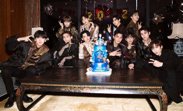 好尴尬男团选秀被曝宿舍起矛盾原因竟是外国选手体味太大