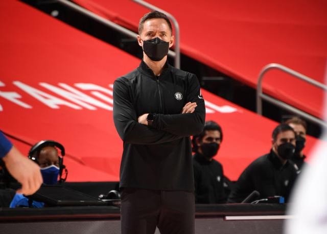 篮网输球罪魁祸首!小乔丹并非首位,苏群另有所指,真该换人了