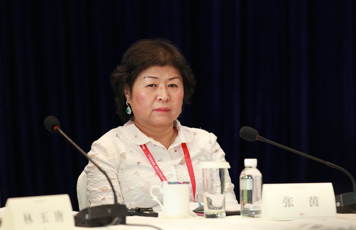 中国第一位女首富:把不起眼的生意,做到国内最大,现坐拥440亿