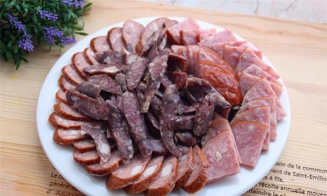 东北普通人家年夜饭,18个菜,下酒菜多,东北过年该有的样子