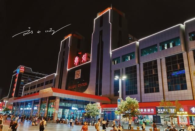 长沙为什么gdp和武汉差距拉大_23座万亿城市人均GDP:无锡力压北京,长沙第14,西安垫底(2)