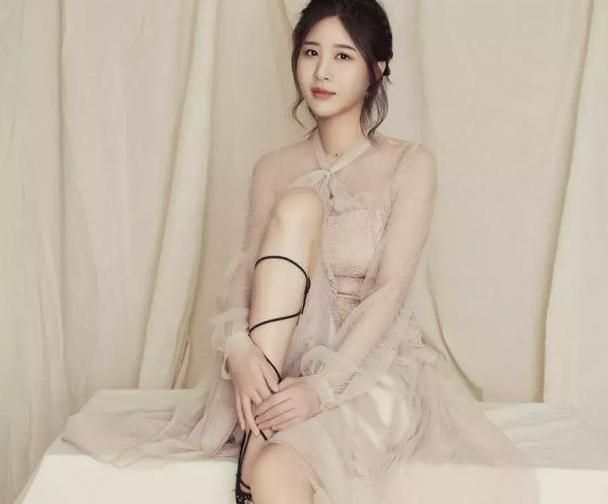 dota2:冷冷之所以不做主播去开店当老板,其背后更多是因为无奈