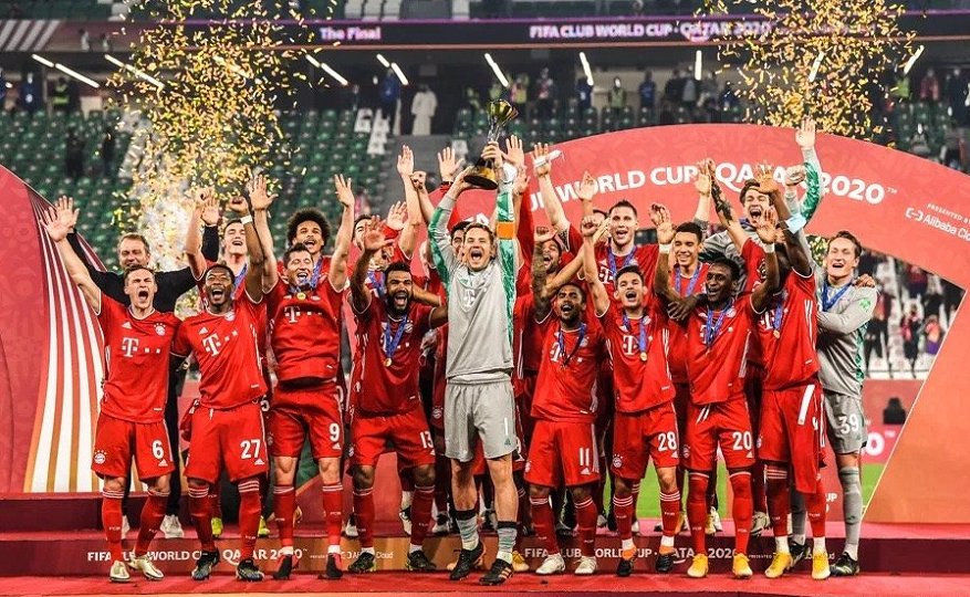 拜仁加冕六冠王!瓜帅:来和当初"六冠巴萨"比一场?谁更强?