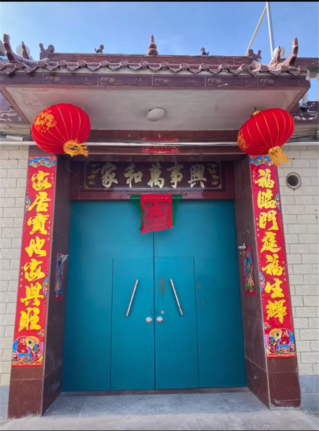 王宝强回老家过春节母亲2年前因马蓉闹事吓晕住院不久就病逝