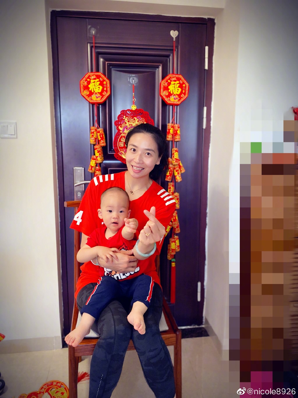 老公喊话被催晒全家福,一岁爱子超萌|魏秋月|袁灵犀|儿子_新浪新闻