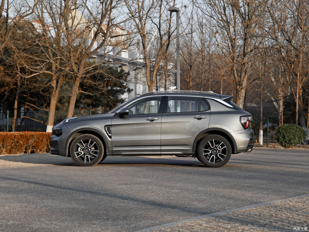 年轻人都喜欢的领克01入门版能不能入手