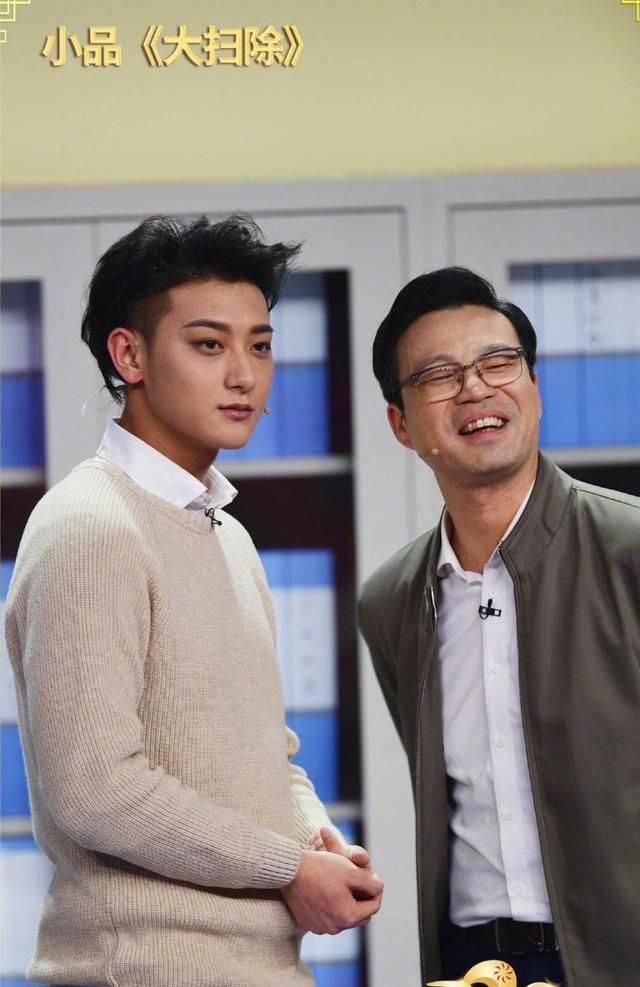 春晚小品黄子韬一段台词背500遍秦海璐的赞扬很真实