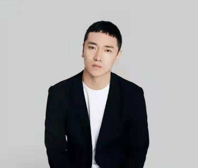 歌手王琪火了可可托海的牧羊人太感人从酒吧唱上春晚舞台