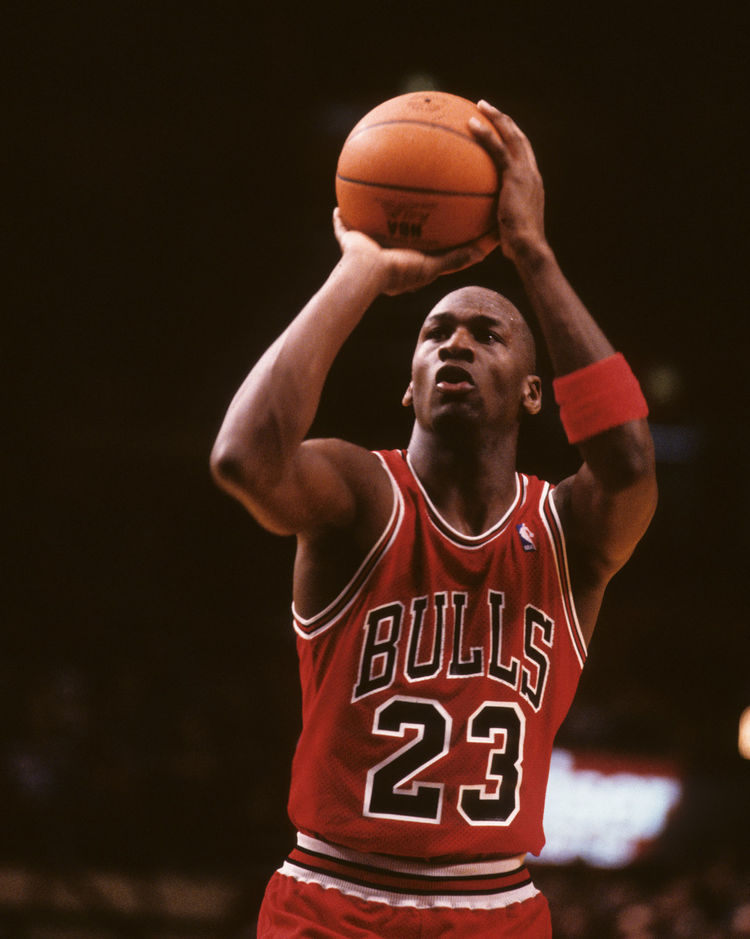 85年今天新秀乔丹打出49155至今没有菜鸟能复制这一表现