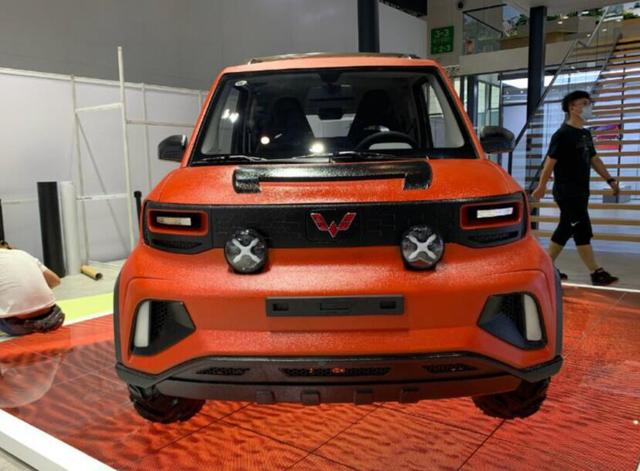 将个性进行到底五菱宏光6轮版亮相纯电驱动全新造型真霸气