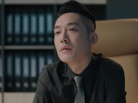 紧急公关:方励看着照片,他们的全家照_新浪新闻