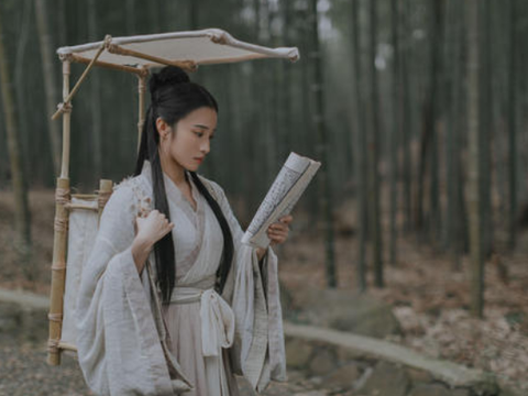 民间故事：书生赶考，却去救黄鼠狼，黄鼬叼来兽皮，他仕途风顺|神童|书生|黄鼠狼_新浪新闻
