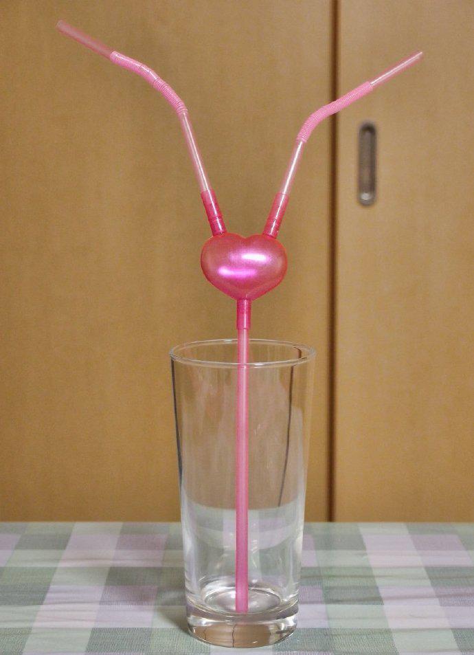 别人用情侣吸管vs我用情侣吸管 单身狗双倍快乐