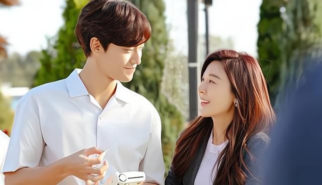 大年初三家族聚会,老公在亲戚面前显威,妻子不动声色却赢得彻底|田晓