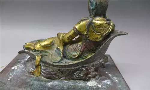 男子拿祖传鎏金观音去鉴宝, 鉴定后他却坐立不安