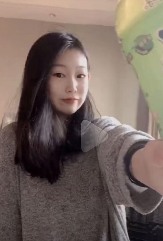 小沈阳女儿近照曝光13岁的她女大十八变如今看上去青春可爱