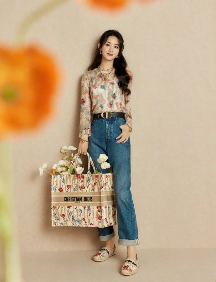 讲真,被孙艺珍成熟知性的穿搭惊艳