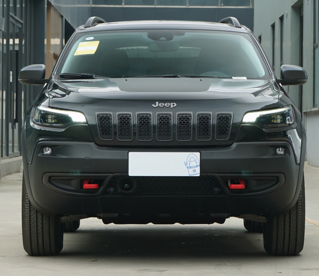 手握32万提了吉普自由光,真实驾驶感受如何?老司机告诉你