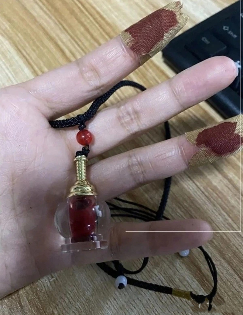 血吊坠的兴起是舔狗的悲哀还是三观的扭曲