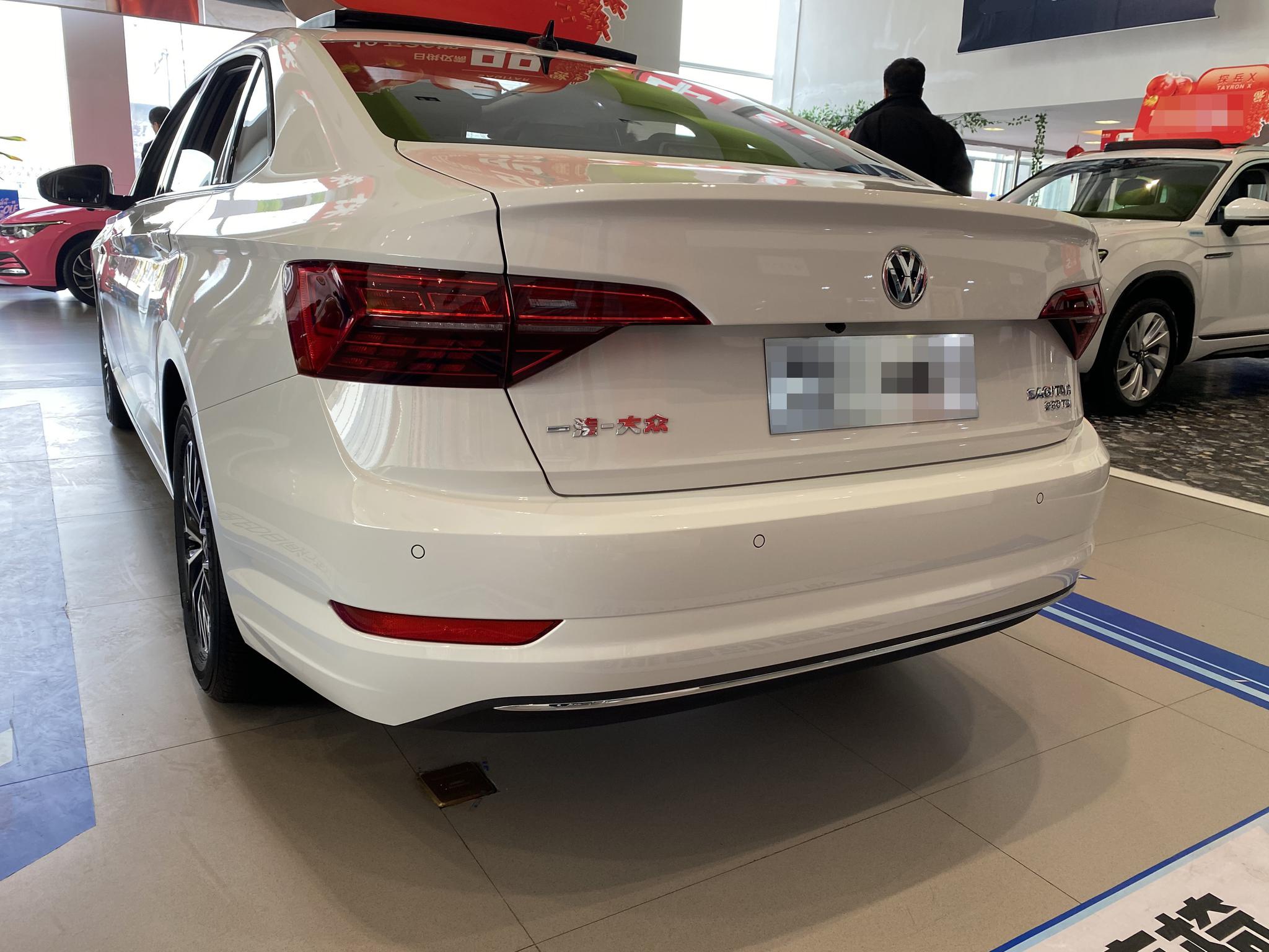 提大众速腾1.4t低配版,6.5个油,高速稳如牛,这价格怎么样?