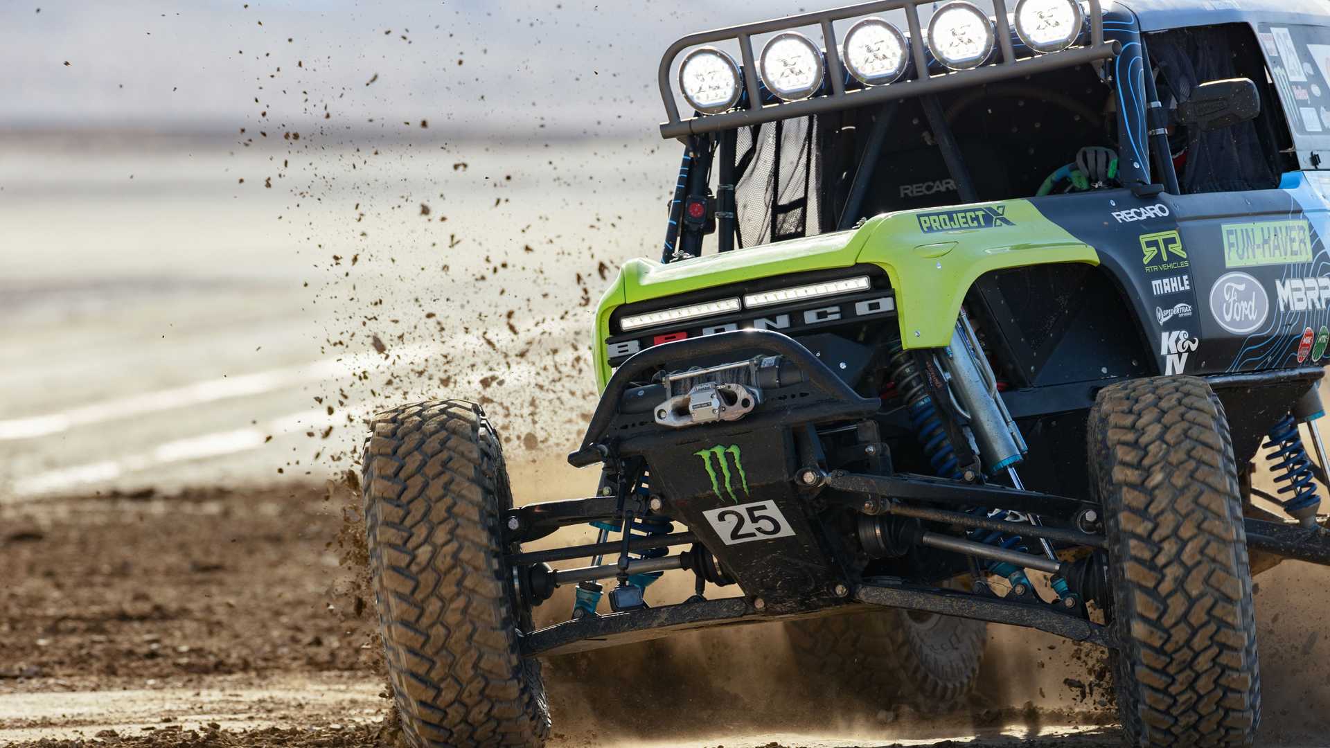 福特全新bronco赛车亮相参加北美最著名赛事雷神之锤