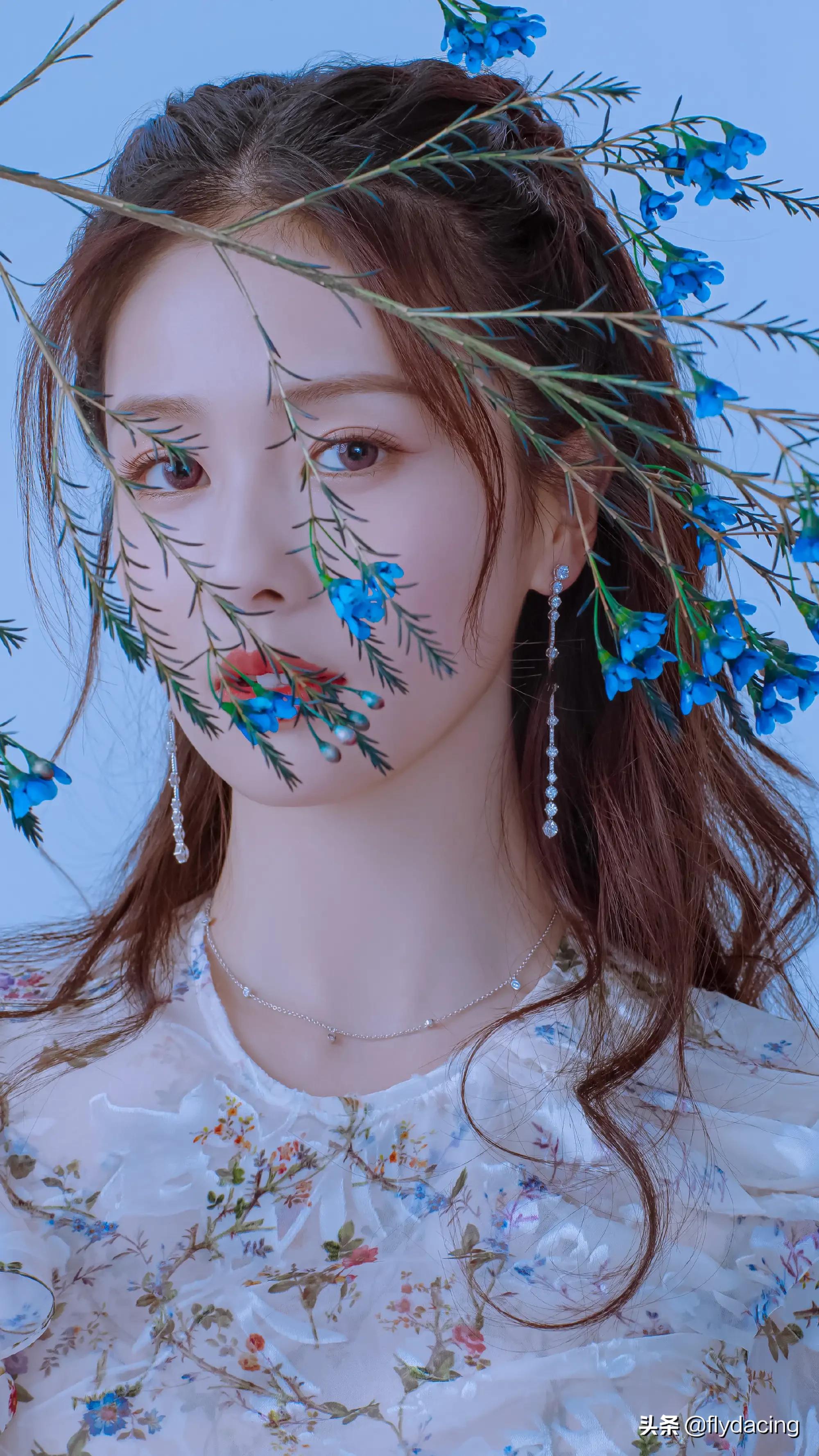 白鹿轻灵绝美仙女造型飘逸动人