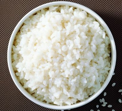 饭店蒸米饭的秘诀只需多放两种料米饭松软香甜超好吃