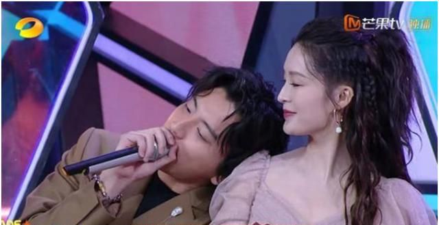 王大陆抱李沁上热搜回应知识应节目组要求表演网友表示油腻