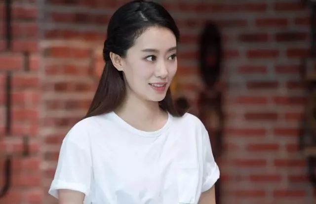 "李焕英"彻底火了?曾是杨幂同学,被袁姗姗公开爆猛料