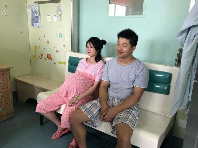 宝妈产下4胞胎宝爸知道性别后我上辈子肯定拯救了银河系