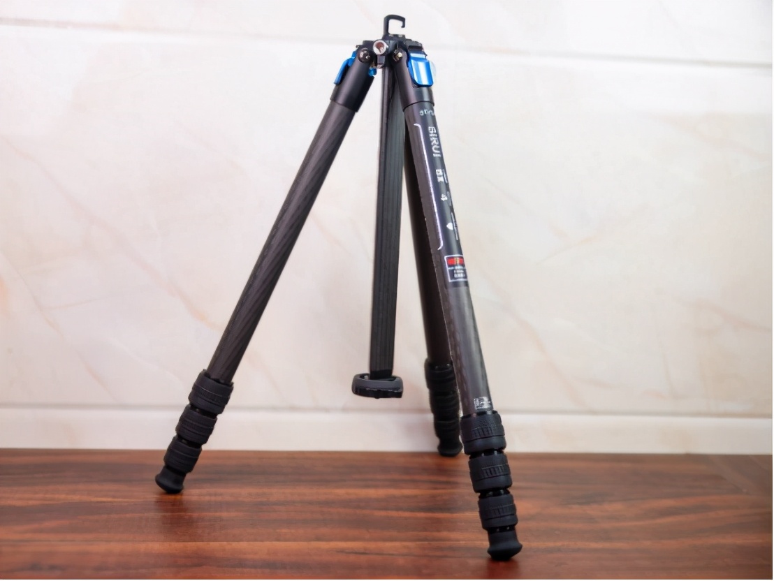 稳固便携旅行拍摄好选择思锐st124st10三脚架套装体验