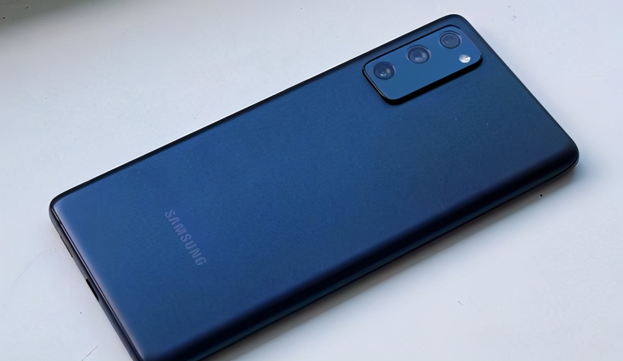 扬言要买顶配机皇,但看到三星价格,我想说"钱包不够!