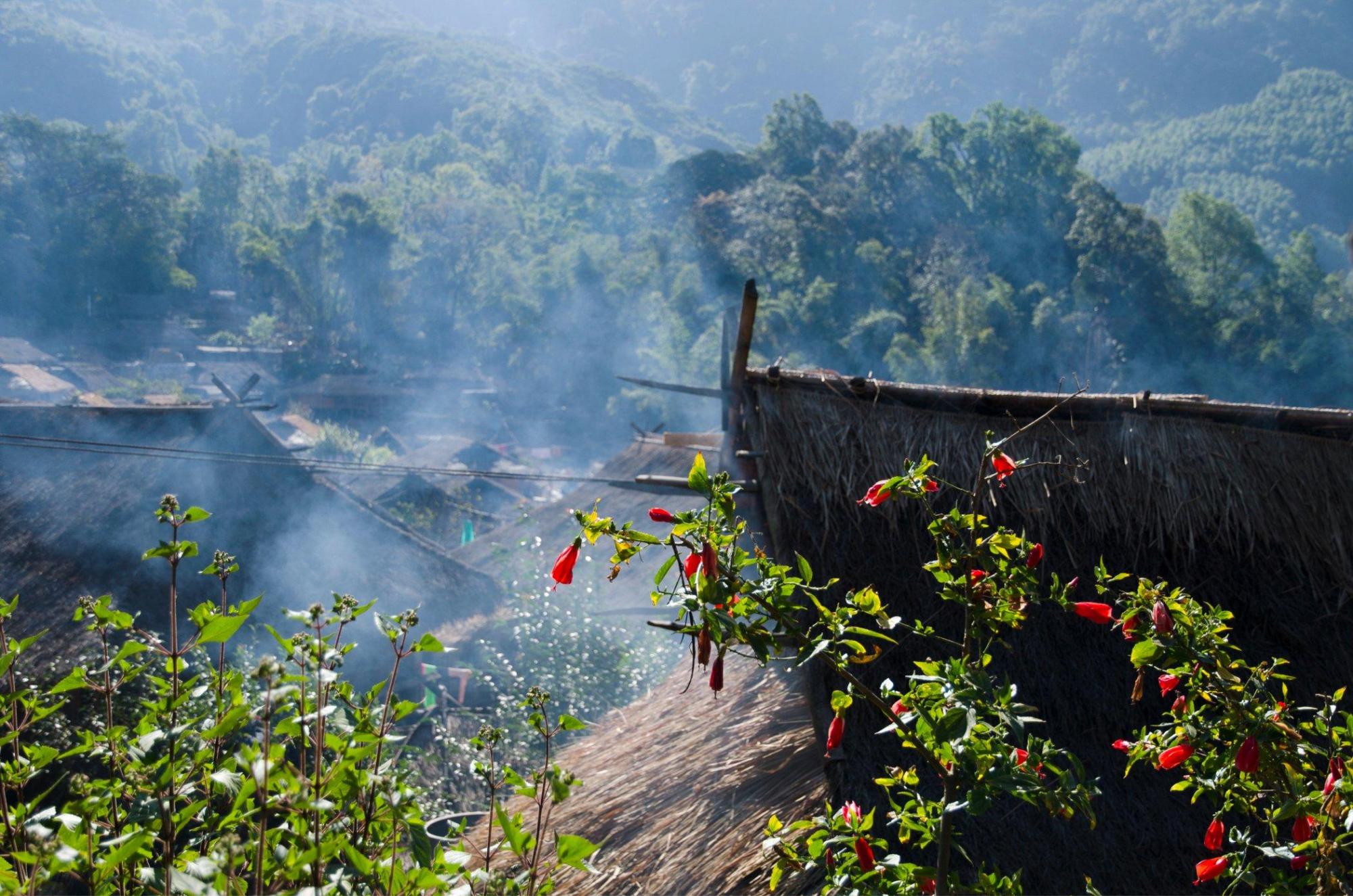 云南沧源翁丁老寨是中国最后的原始部落如今因大火毁于一旦