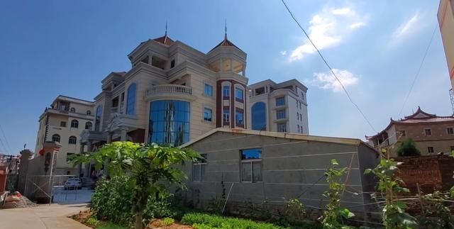 探访福建农村大户人家十层不算高遍地是别墅