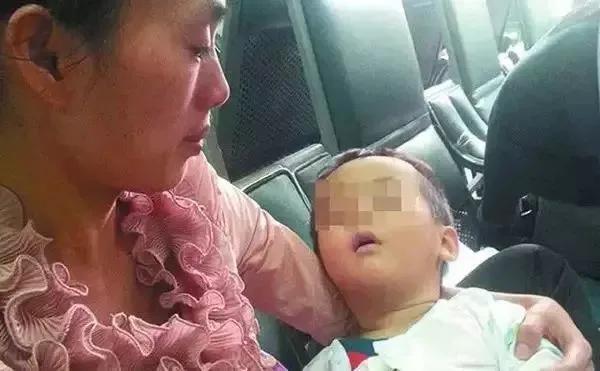 10岁男孩往井盖里扔鞭炮，瞬间爆炸，炸飞5米外……休闲区蓝鸢梦想 - Www.slyday.coM