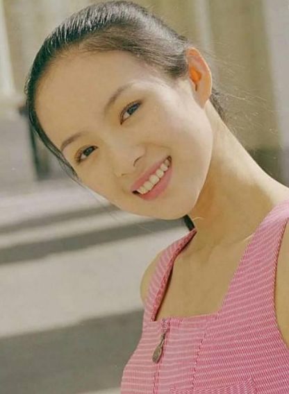 章子怡17岁时有多漂亮看她大学时期旧照这才是真正的玉女