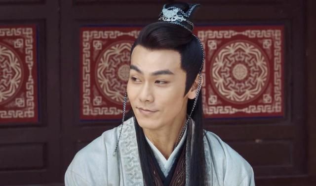 赘婿最倒霉反派乌启豪明明那么普通却那么自信