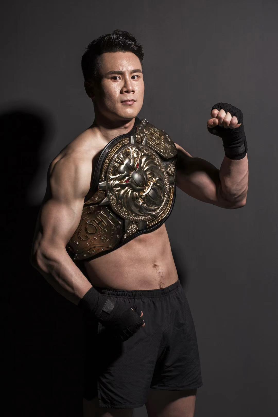 大东翔造就的搏击明星闪耀世界搏击界黄埔军校助您圆梦